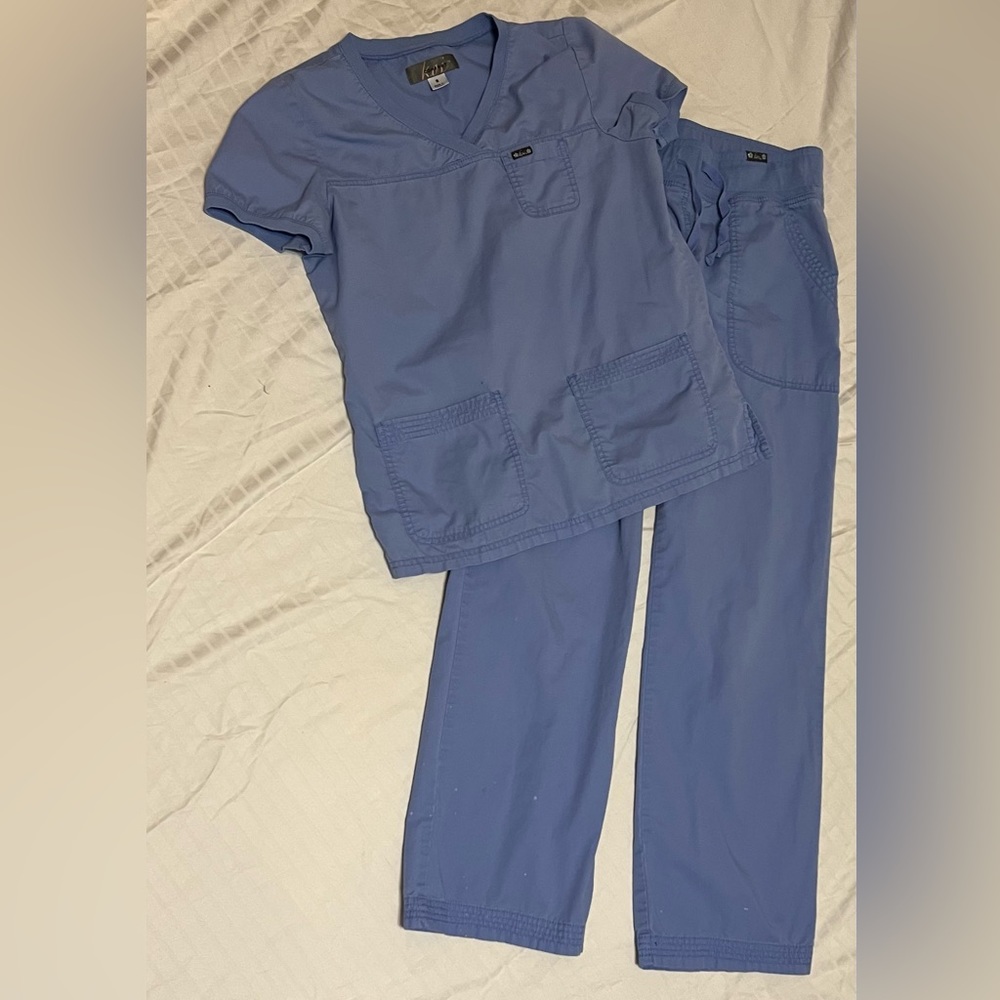 Koi brand scrub set. Ceil Blue. Small